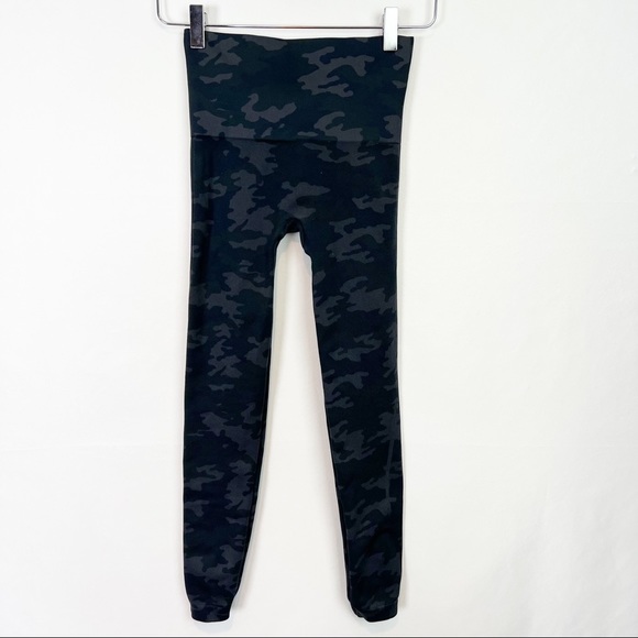 SPANX Look At Me Now Camo Seamless Leggings S - Picture 6 of 8